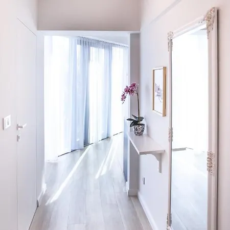 Space Old Town - River View * Estetino