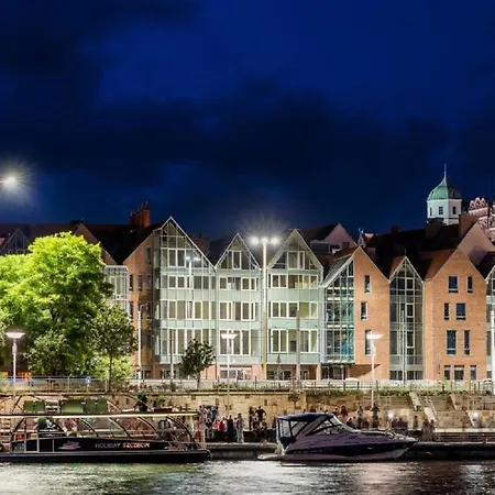 Space Old Town - River View Apartamento