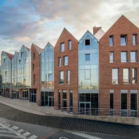 Space Old Town - River View Appartamento *