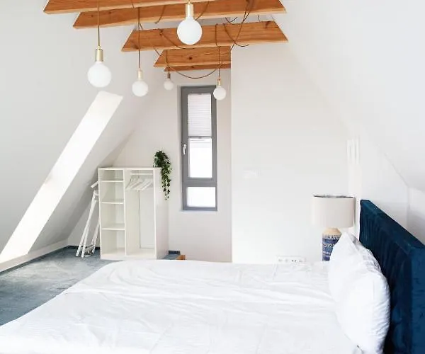 Apartment Space Old Town - River View *