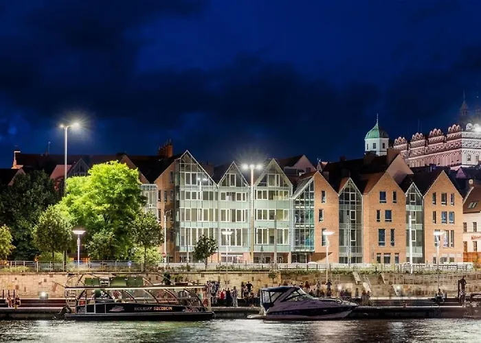 Space Old Town - River View Apartment