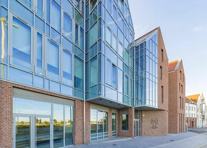 Space Old Town - River View Apartment